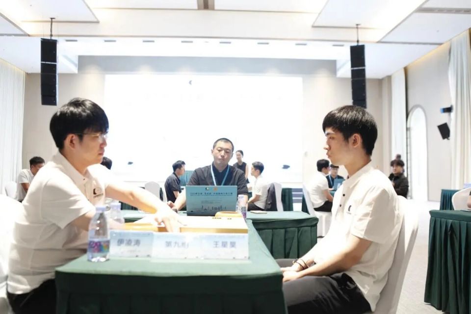 参加预选赛, 不断搜刮得, AA