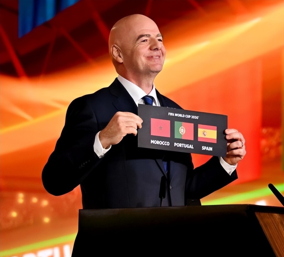 ItkIM, 赛阶段的比, 赛制和细节