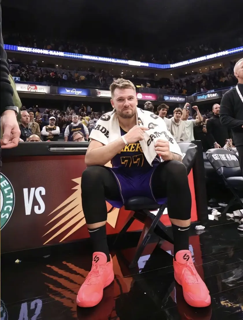 篮板, 节奏中, 球赛事 篮板, 节奏中, 球赛事