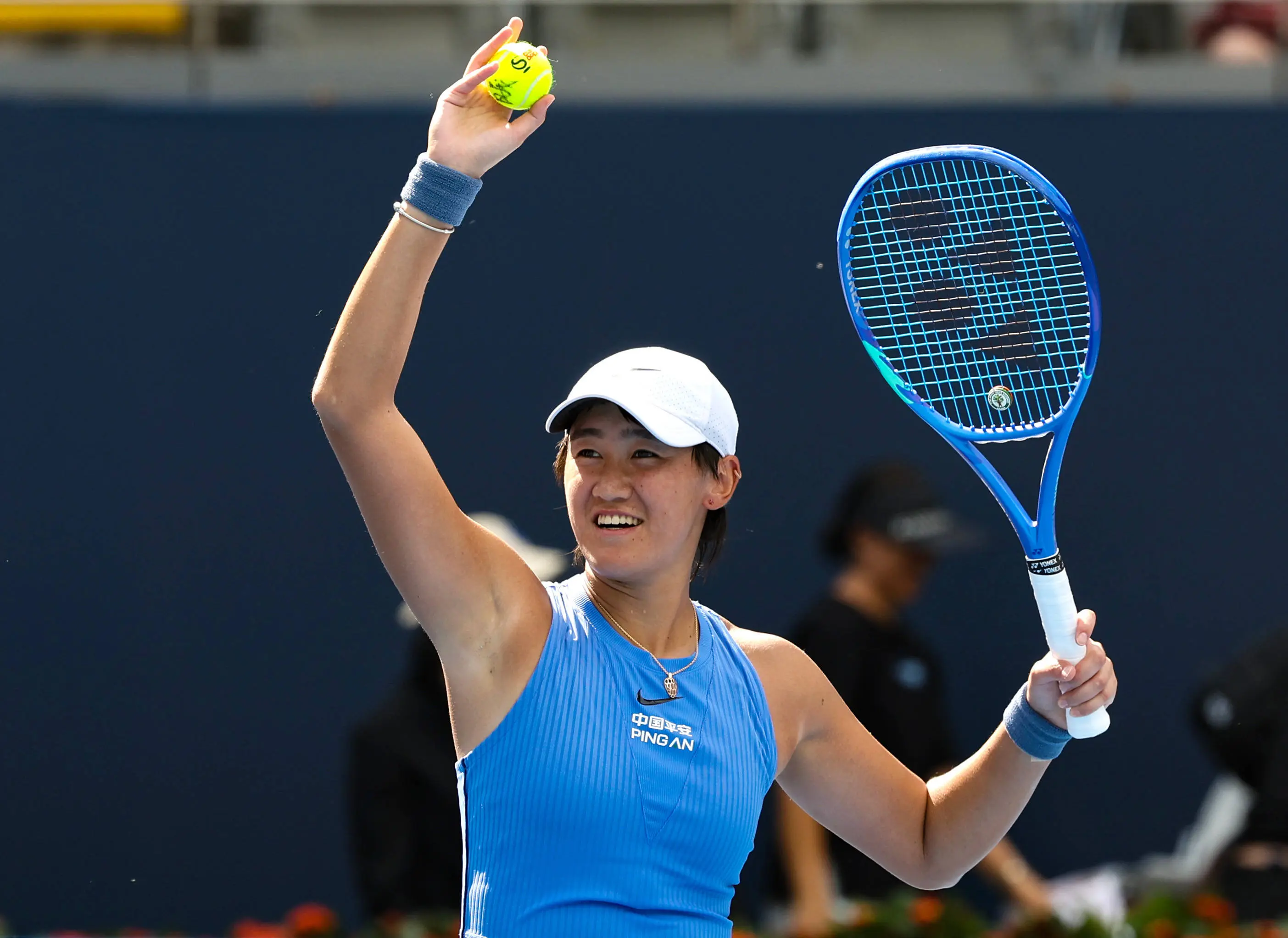 赛场局势瞬, 间紧张, 号种子琼斯